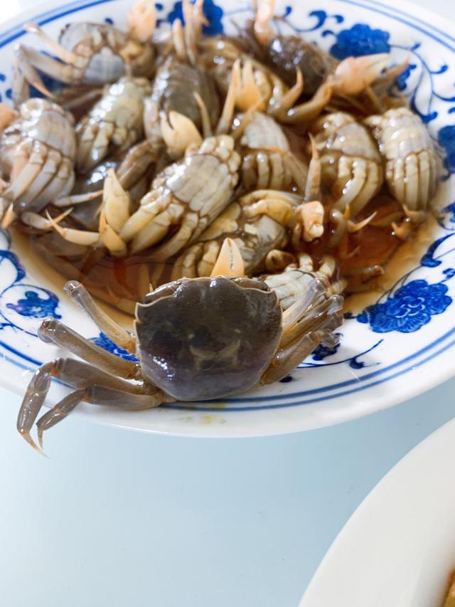 只比花生大一点的螃蟹 没什么肉 宁波人却爱吃 咬一口鲜过生蚝 腾讯新闻