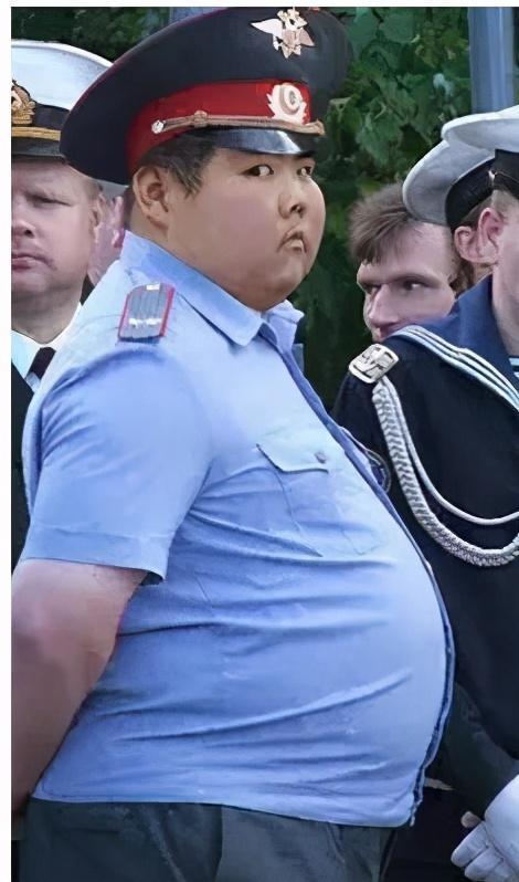 然后发在猫扑网上,当时的题目就是"猫扑原创的小胖,请各位添砖加瓦"