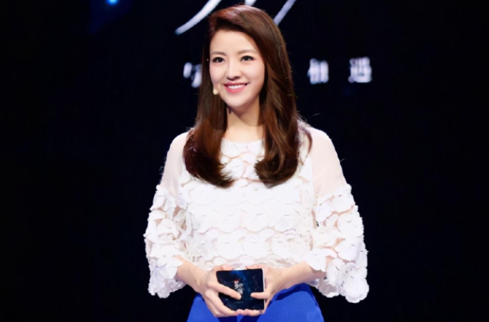 撒贝宁前女友从央视主持转做主播直播带货涂经纬大材小用