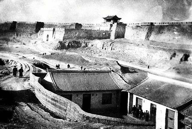 水浒传鲁提辖拳打镇关西的渭州府在今天的哪个地方