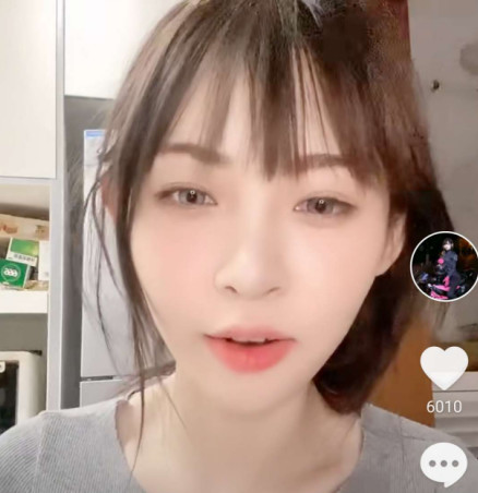 痞幼又秀绝活不玩机车开始秀花舌舌头还能变成莲花
