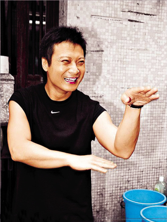 钱嘉乐钱小豪同父母不同命一个怪癖入歧途一个抱得美人归