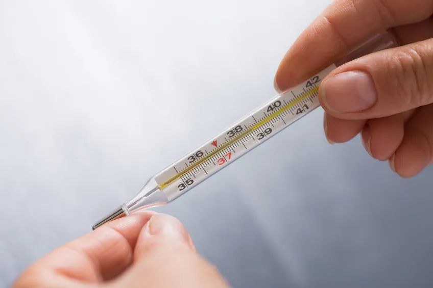 水银体温计即将被禁网友吵翻以后给娃测体温用什么