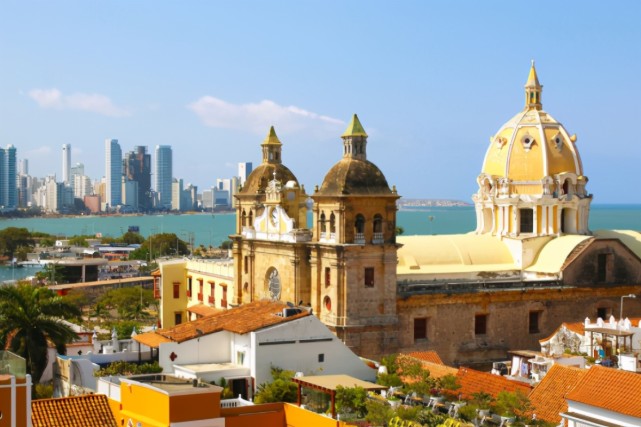 玻利维亚首都拉巴斯天空之城里的彩色世界宛若动漫一般