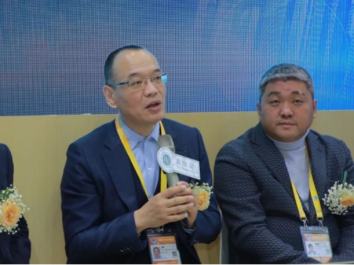 "服务至上,创新为先",听冯仑,万超畅聊他们的美好生活方式