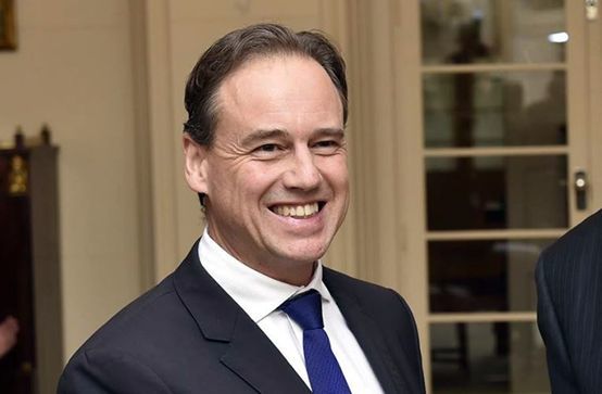 这将从医护工                     亨特先生再次确认疫苗将是自愿的