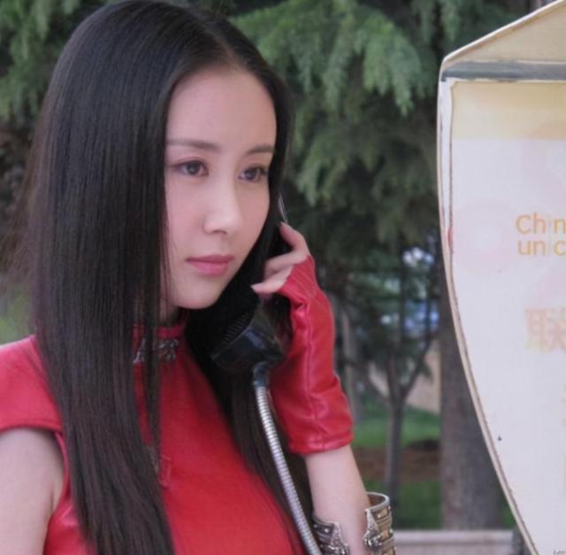 魔幻手机11年前后还记得傻妞吗发胖撞脸蒙娜丽莎