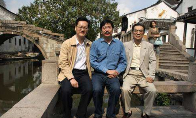 第二个儿子叫做周亦斐,从小就非常聪明,长大后就经