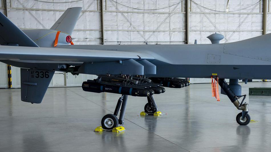 值得一提的是,agm-114r9x导弹是agm-114的衍生型号,相较于agm-114反