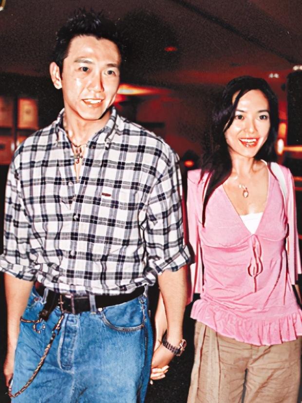 从tvb一线小生到如今销声匿迹,"小鲜肉鼻祖"温兆伦经历了什么