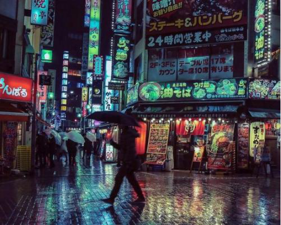 中国留学生眼中的东京 人们生活压力大 特别会熬夜 池袋套路深 池袋