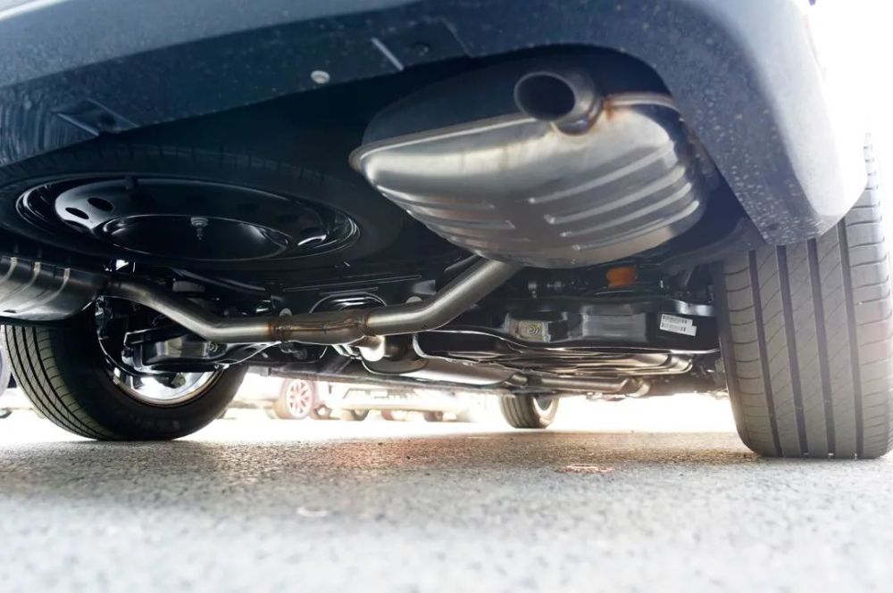 舒适便利只是基本功豪华与科技体现尊贵荣威imax8实拍简评