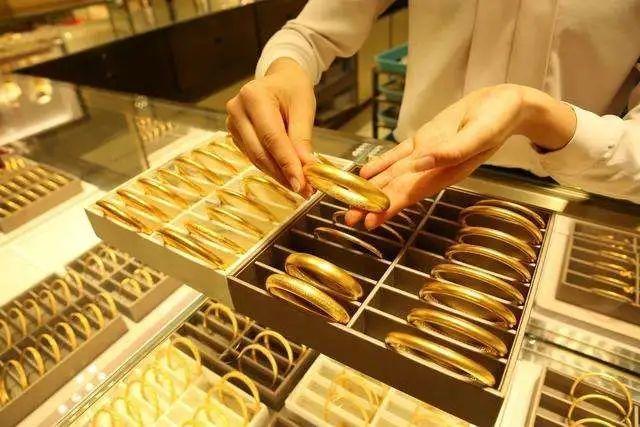 2020中国珠宝100强排名_2020年中国珠宝行业市场分析:市场规模持续扩大黄