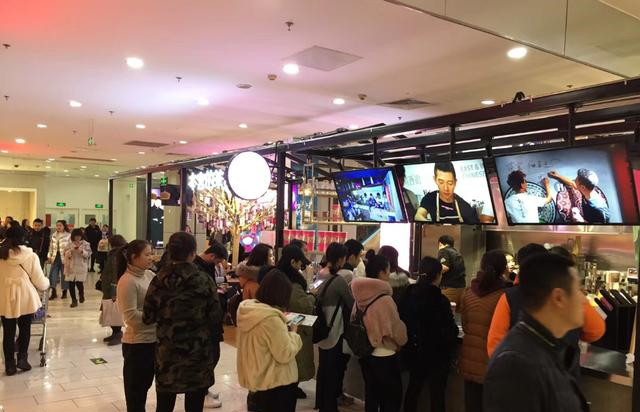 身价超黄晓明开奶茶店畅销国内外胡海泉的生意经到底有多牛