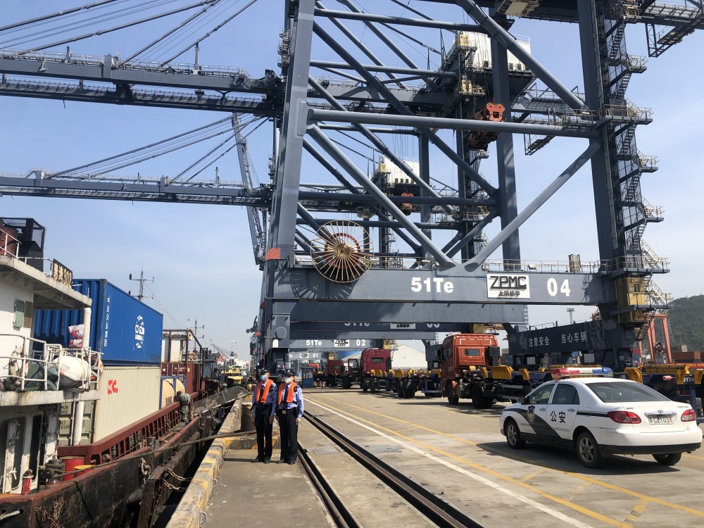 高栏港口岸为国家一类对外开放口岸,拥有珠江三角洲最大吨位的液体