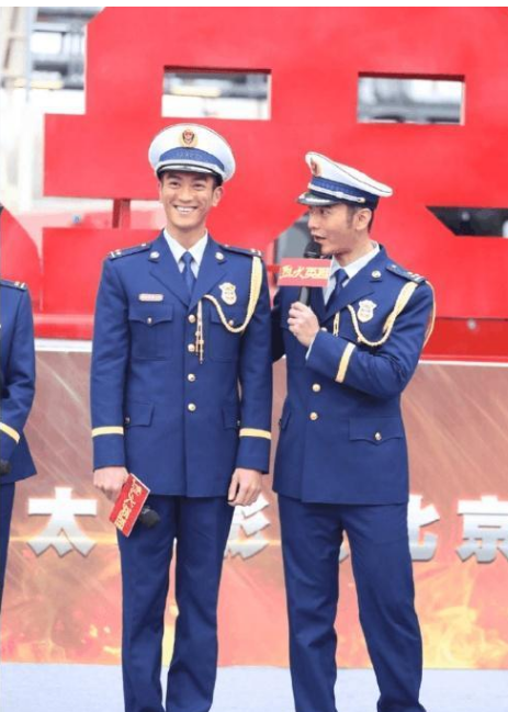 当179的黄晓明遇上180的杜江身高差亮了网友谁虚报了身高