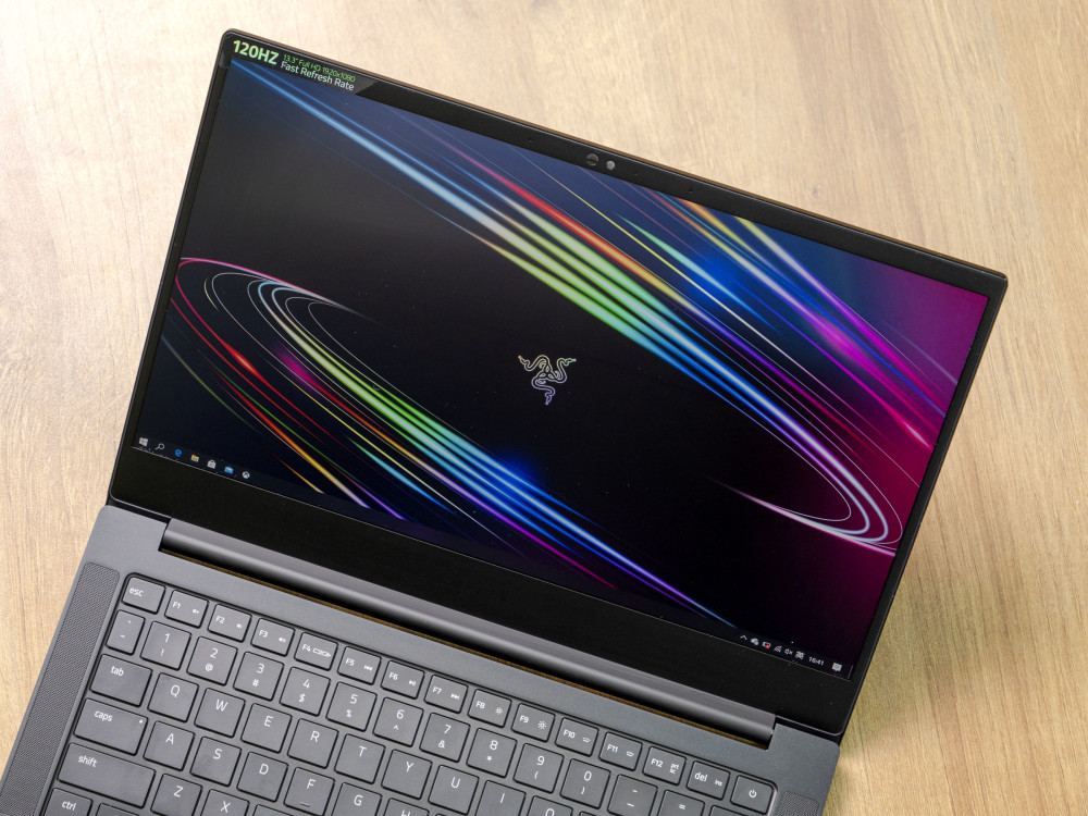 职场新人都想要的游戏本,雷蛇灵刃13潜行版的差异化路线走对了