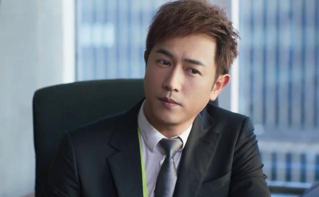 tvb男神陈键锋罕见露面,胡子拉碴星相全无,发福严重不敢认_腾讯新闻