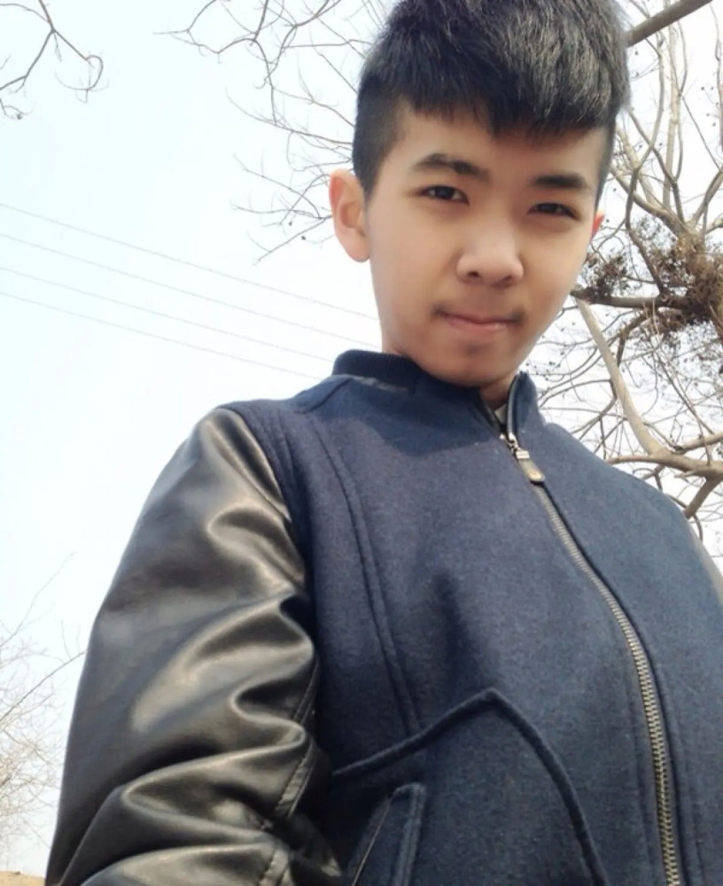 还记得《变形计》5位叛逆男孩吗?最后一位成为男歌手,外国留学!