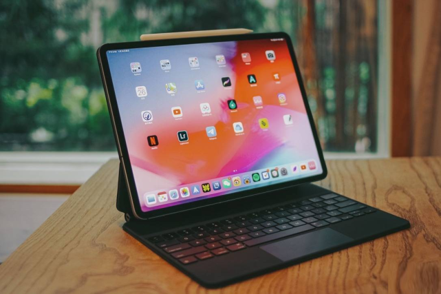 免费 升级 Ipad Pro用户惊喜 苹果取消充电头是何目的 充电功率 充电头 Ipad Pro 苹果 Iphone12 Iphone