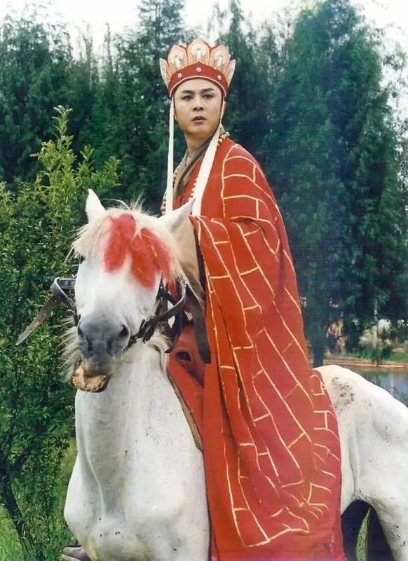 唐僧和小白龙重聚!62岁徐少华睁不开眼,与大一岁王伯昭同框显老