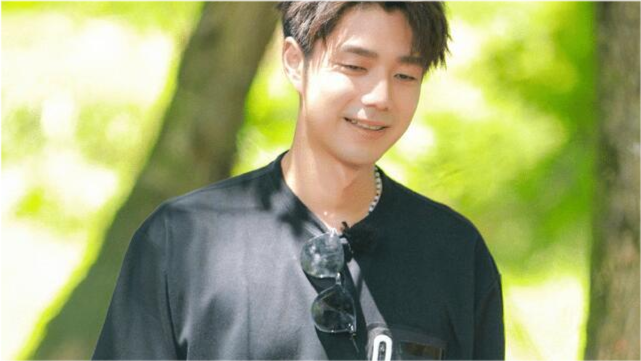 歌手袁成杰的道路,转变成为一名演员,依然是十分耀眼