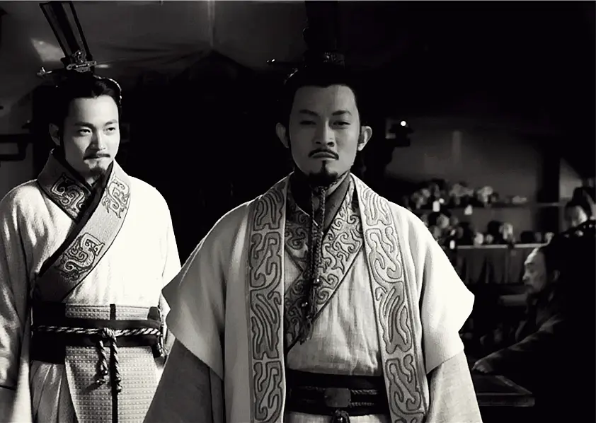 杨志刚|靠兄上位，演多部戏仍无演技？“玛丽苏王子”杨志刚被误解的半生