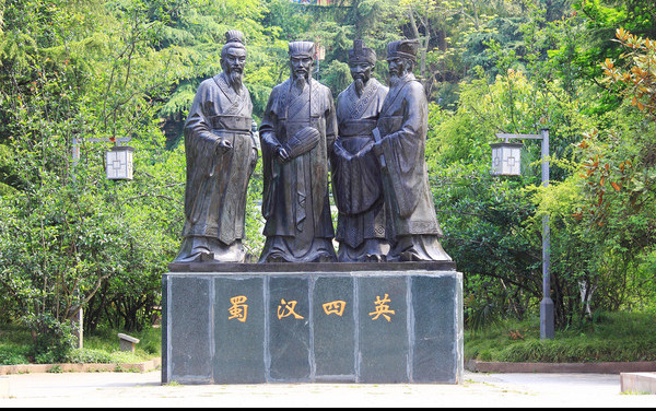 他是三国蜀汉丞相,却在光天化日之下遇刺身亡,且真正的凶手成谜