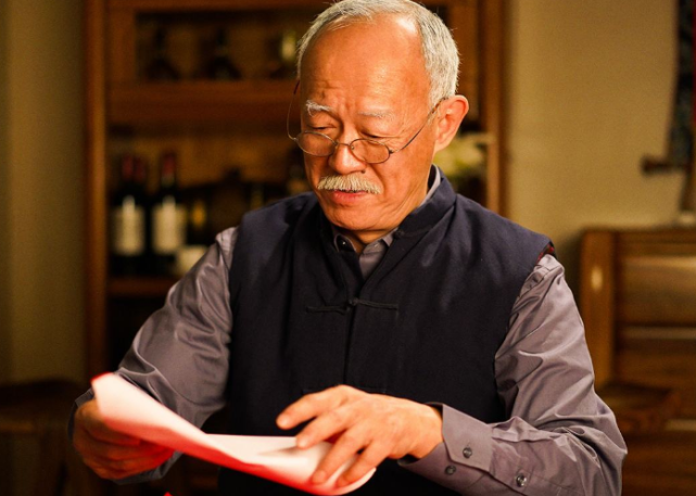 57岁老戏骨娶32岁小花,60岁喜获龙凤胎,如今活成这样|金士杰|涂谷苹