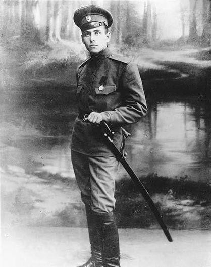 苏联开国五大元帅,三位被斯大林清洗,只有一位幸免,活到90岁