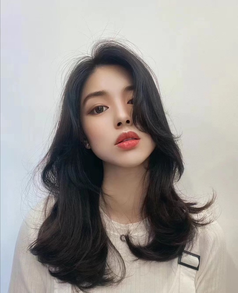 你觉得什么发型适合黑色头发