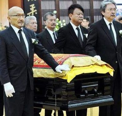 娱乐圈葬礼最隆重的明星,一个警察直接出动,最后一位去了70万人!