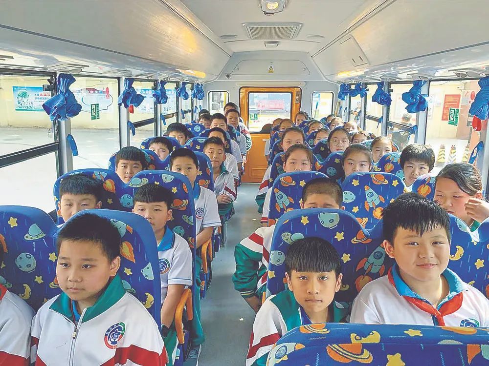 我市加强校车安全管理确保师生生命安全