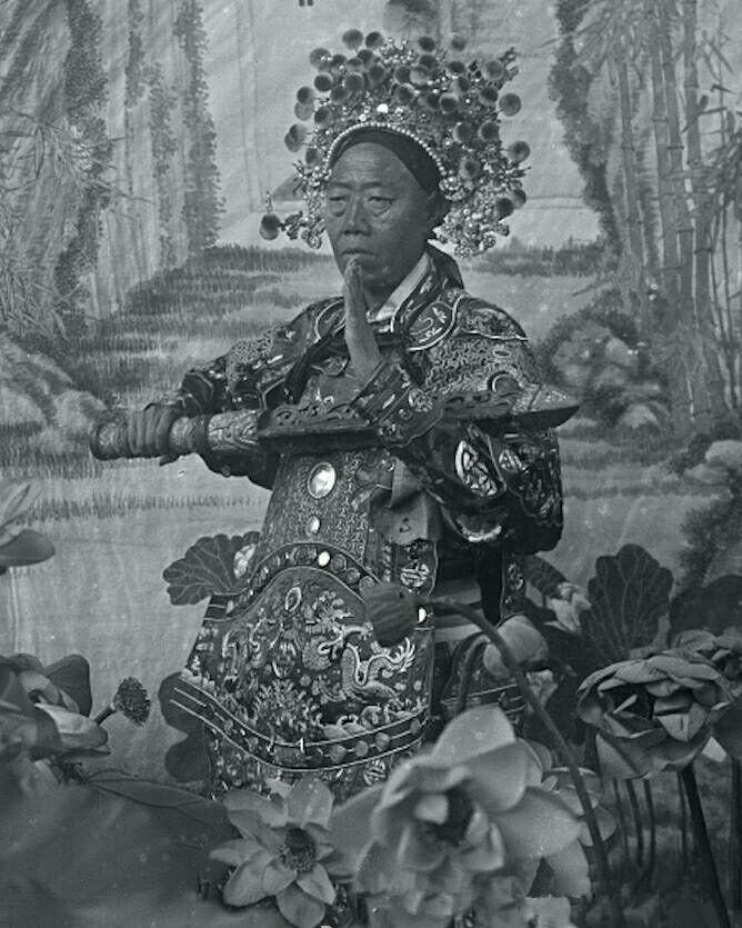 清朝太监上限四品,为何李莲英得到了二品