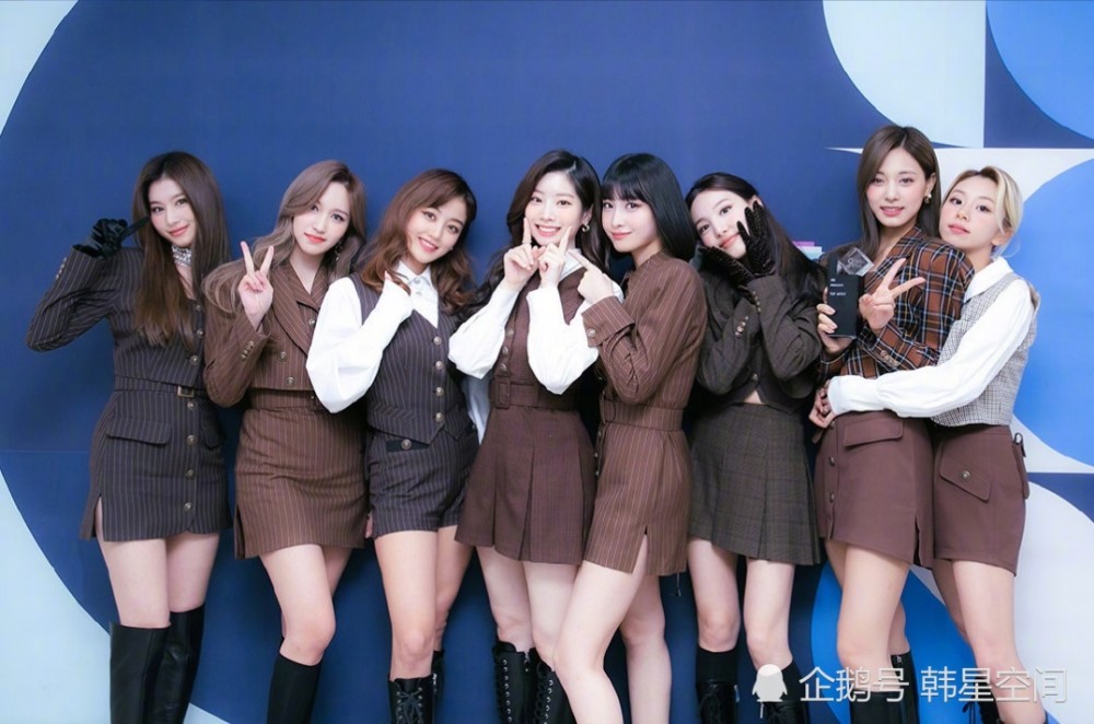 韩流大势女团twice 在日本人气音乐节目 第一次公开新单曲舞台 腾讯新闻