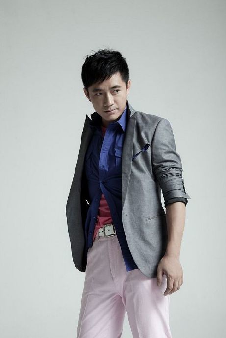 外来媳妇本地郎当中康祈耀扮演者彭新智剧中的第一帅哥