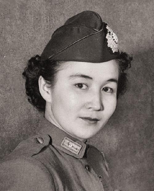 抗日时期的国军女军官照颜值不输女明星图3还是位混血女军官