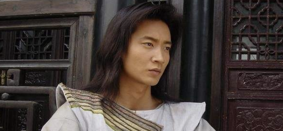 他曾饰演深情童战曾和陈法蓉因戏生情退圈后现状这样