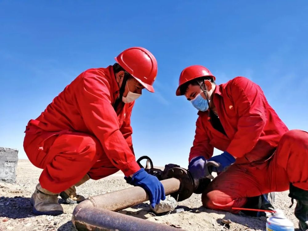 【油田之声】克拉玛依石油人现在是这样上班的_腾讯新闻