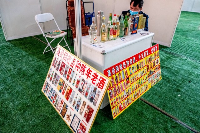 陈年老酒回收:多为名酒,价格不菲,是为了品尝还是收藏?