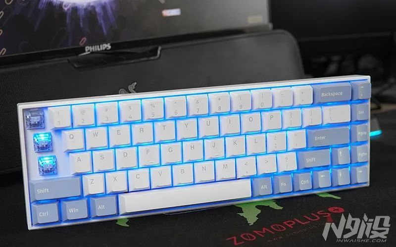 这套键帽为杜若轴而生:腹灵f12 rgb凯华杜若轴上手