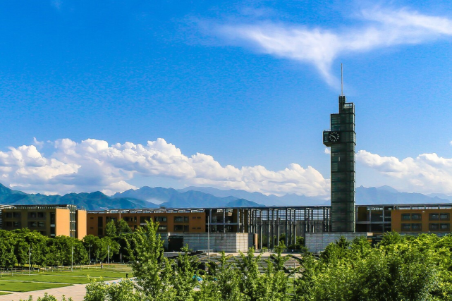 据悉,西安电子科技大学杭州研究院将坐落于萧山科技城,总投资约为50