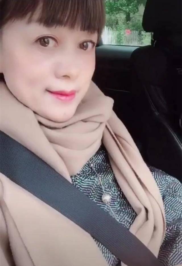 86岁纣王达奇罕露面保养太好看起来很年轻婚姻感情至今是谜