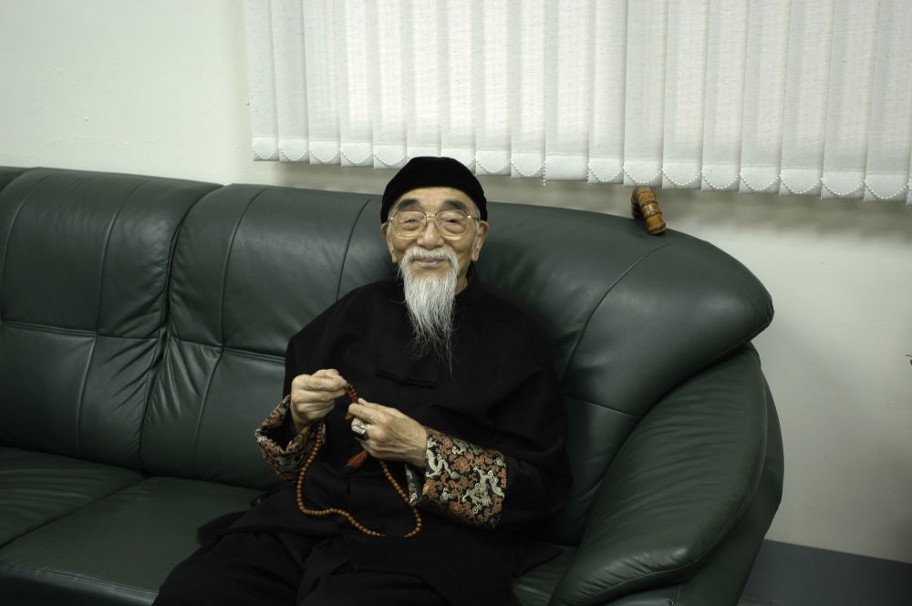 最后一位皇帝的伴读传奇大儒爱新觉罗毓鋆