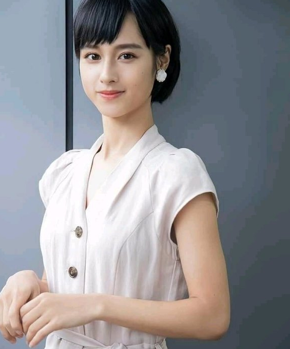 时王奥拉高冷女神范乌尔可爱假小子看见短发的月读后