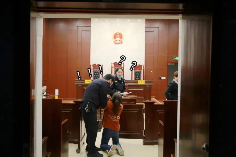 怂恿八旬老母躺法院门口要求解决问题女儿被司法拘留