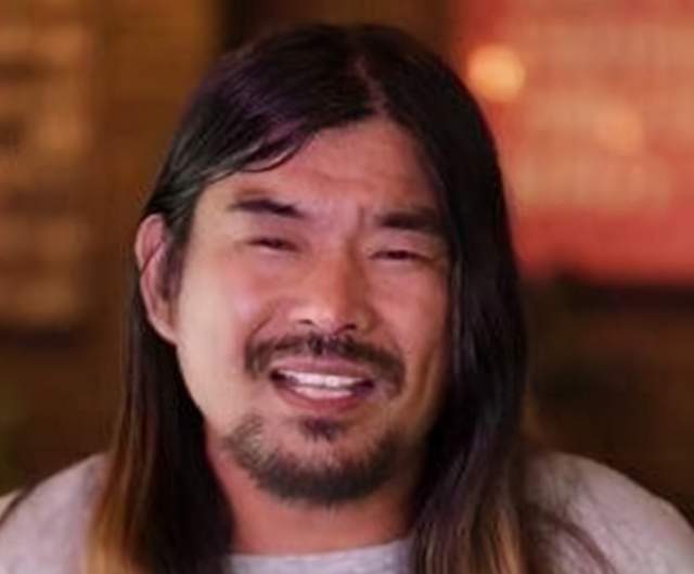 流浪10年,写了1000首歌,开口惊艳韩红,唱歌再难也没有生活难_腾讯新闻
