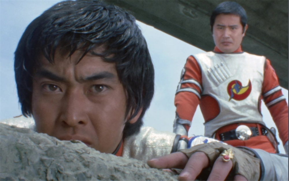 奥特曼特摄设定集奥王送雷欧披风原因揭示真夏龙70岁近照公开