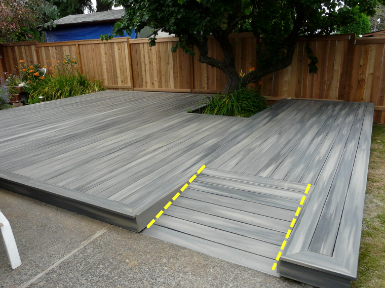 家门口用甲板抬高倾斜30度角多个斜坡走道比别人家的有颜值