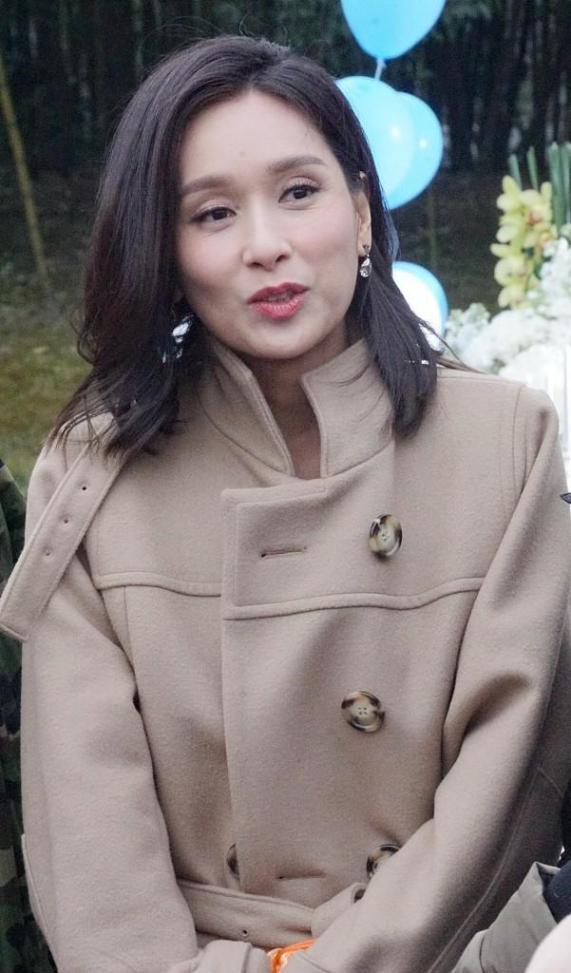 杨恭如真的奔五了吗?无修图虽然有点褶,气色红润像才30